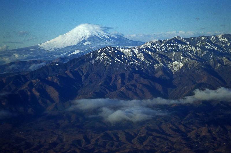 1952-53 Japan 214 Fuji Looking N from Air.jpg